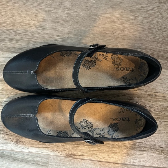 Taos Ta Dah Black Mary Jane Women's Shoes - Picture 3 of 10